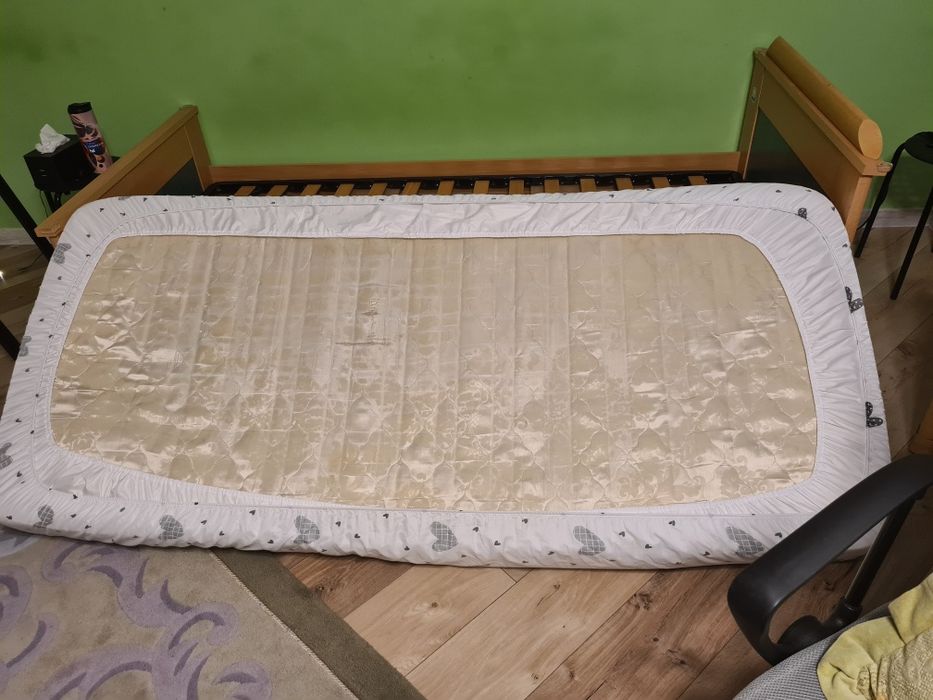 Односпальне ліжко б/у