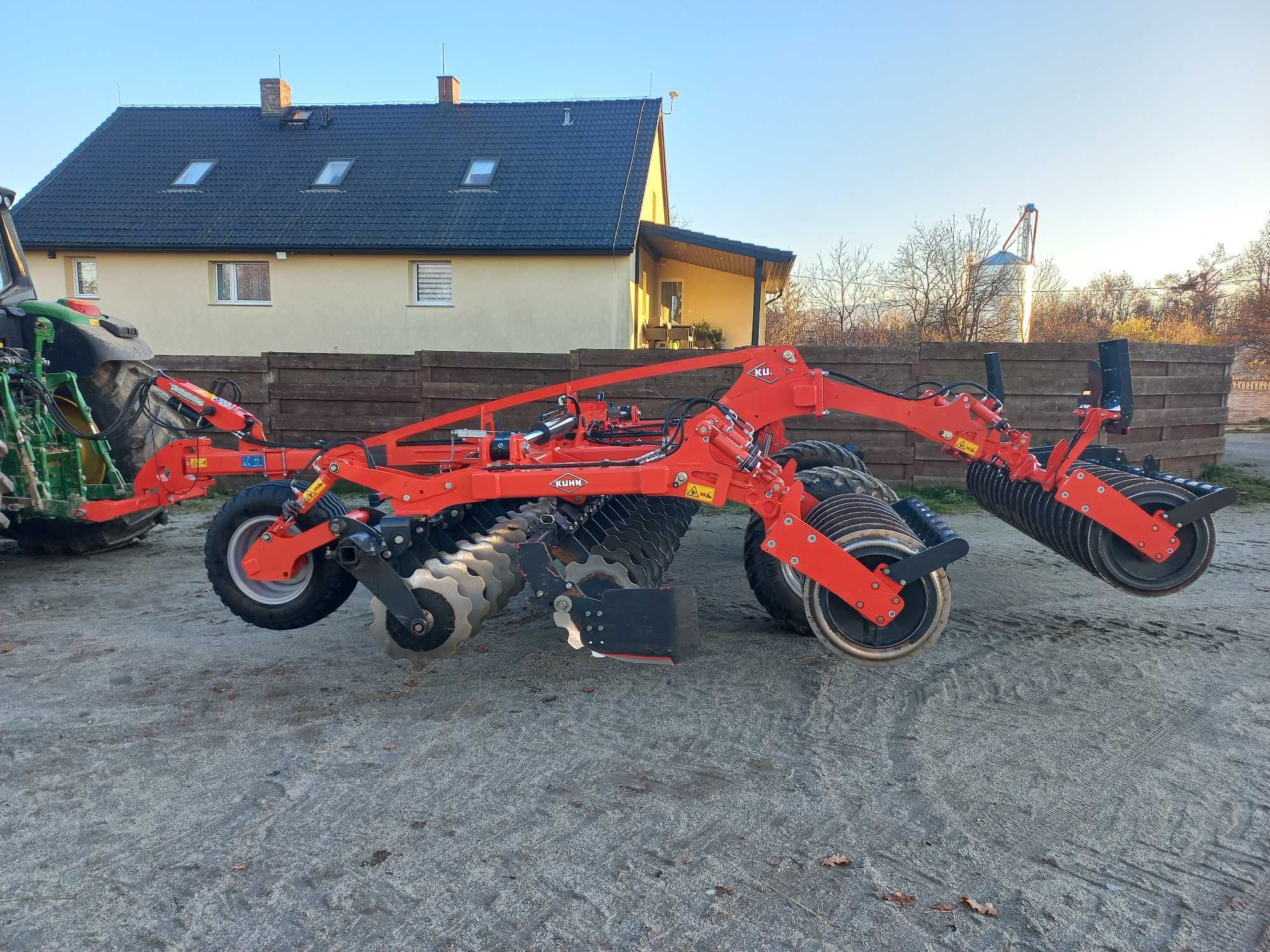 Brona talerzowa, agregat  Kuhn Optimer 5003+ 5m