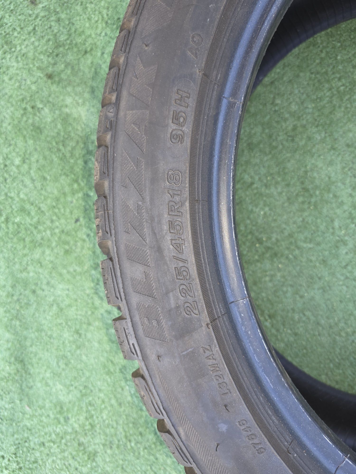 Sprzedam Opony Zimowe Bridgestone  225/45R18