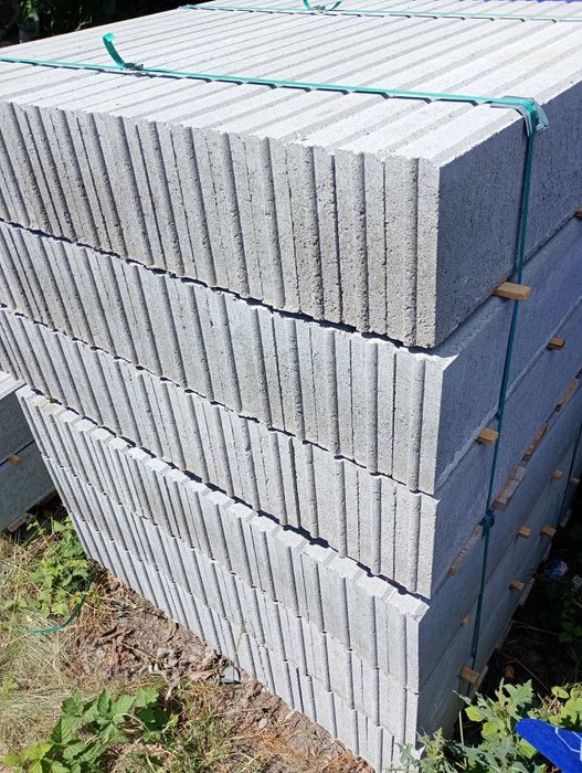 Поребрик з пазами. 6*20*1000см.