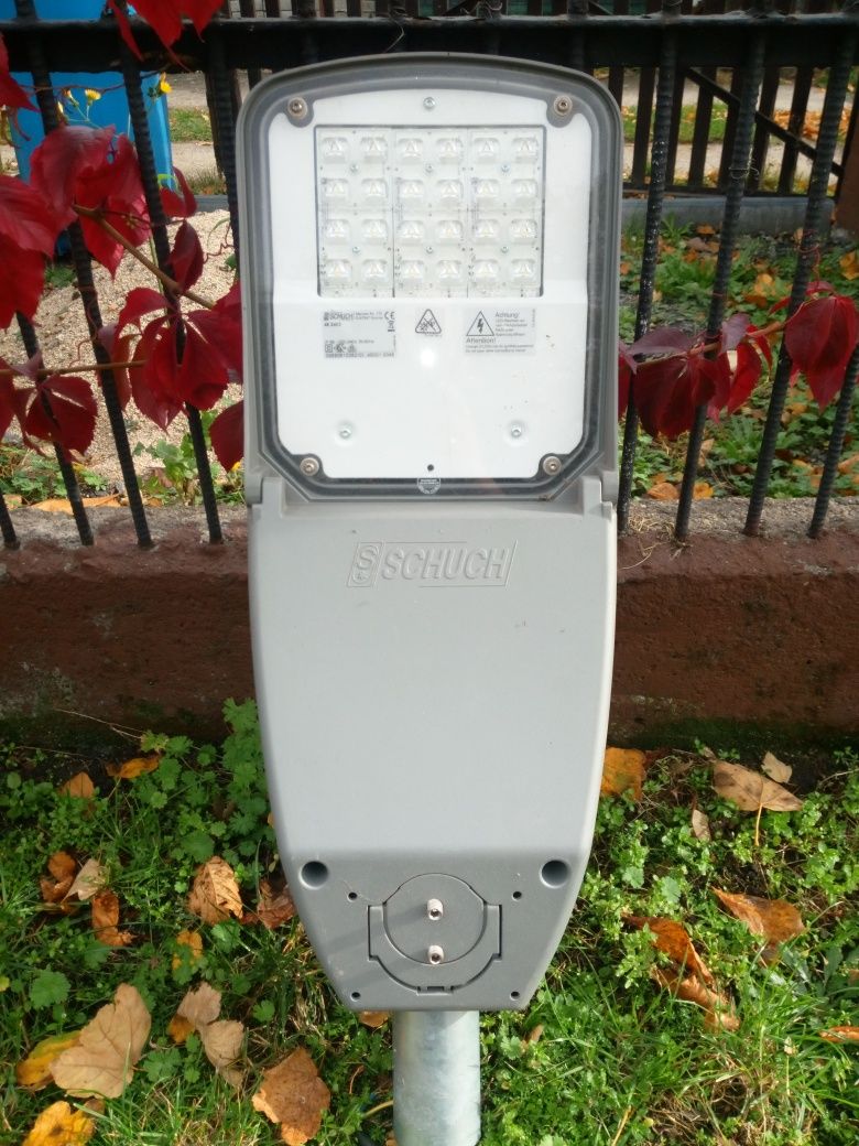 Lampa zewnętrzna LED