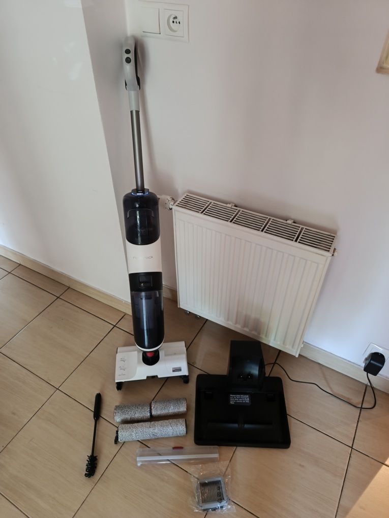 Odkurzacz ROBOROCK Dyad do pracy na mokro i sucho