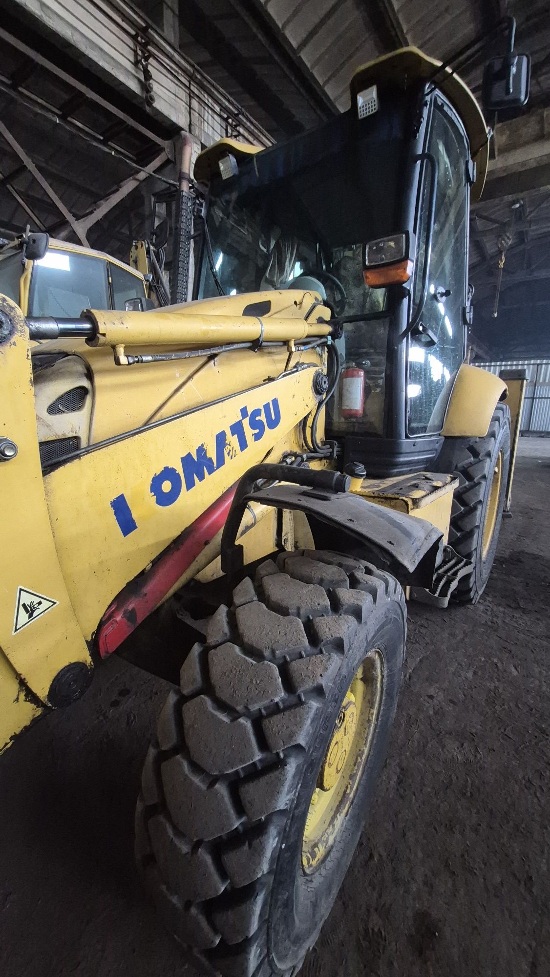 Komatsu вб-97 r5