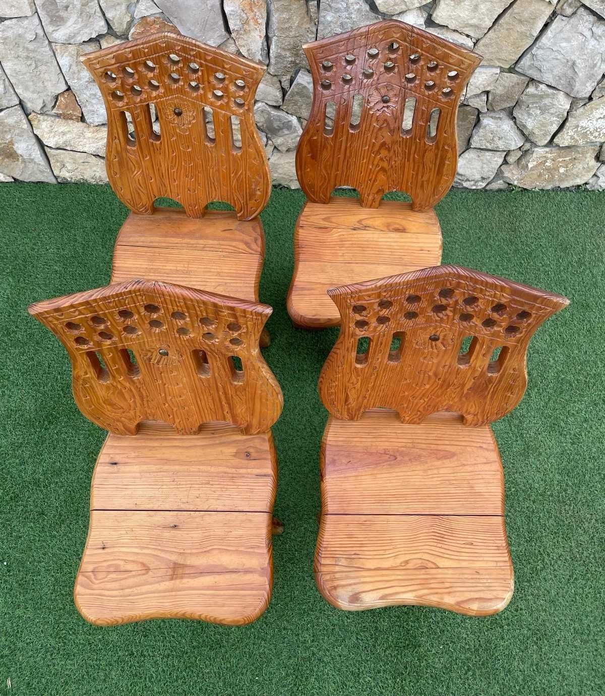 Cadeiras antigas, rusticas tradicionais, 4 cadeiras