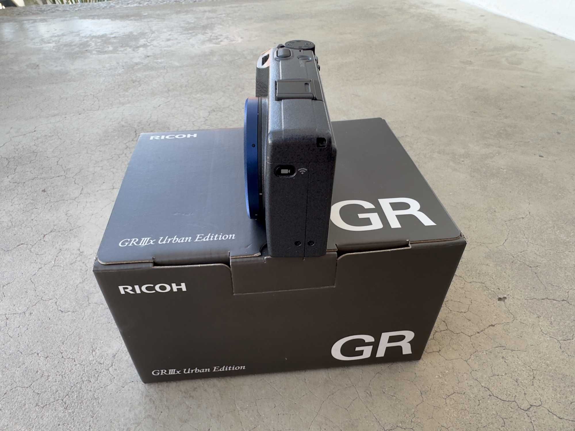 Ricoh GR III X (excelente condição)
