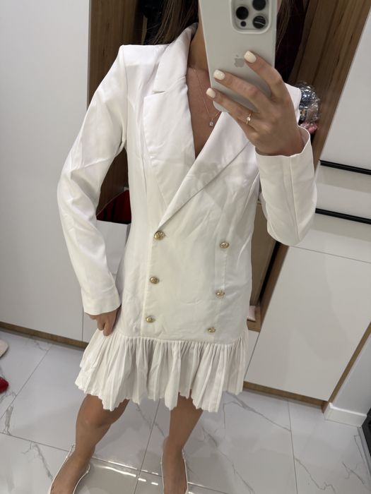 Сукня-жакет з костюмної тканини