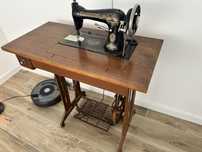Máquina de costura singer antiga