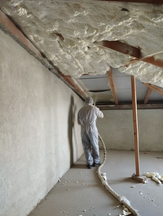 Утеплення пінополіуретаном, ппу, піною. Долина