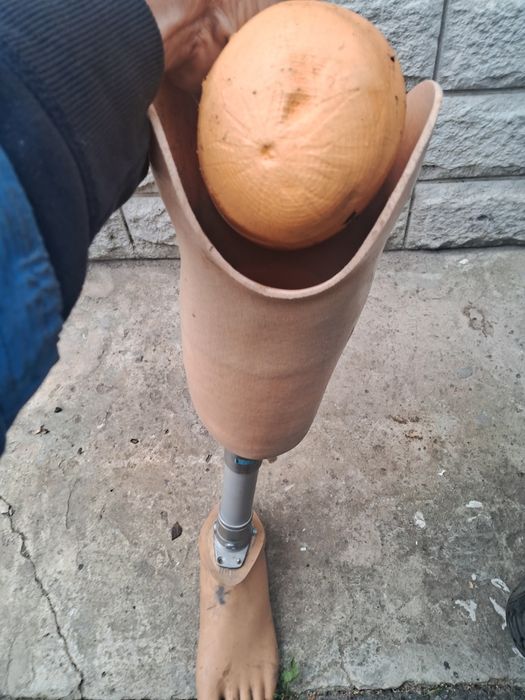 Протез левой ноги