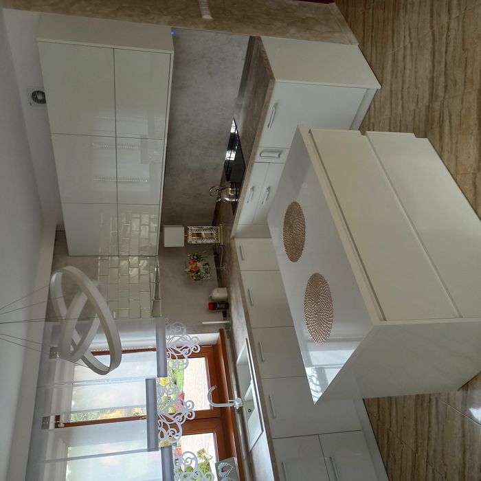 Meble kuchenne pokojowe zabudowy wnęk  szafy na wymiar dla każdego