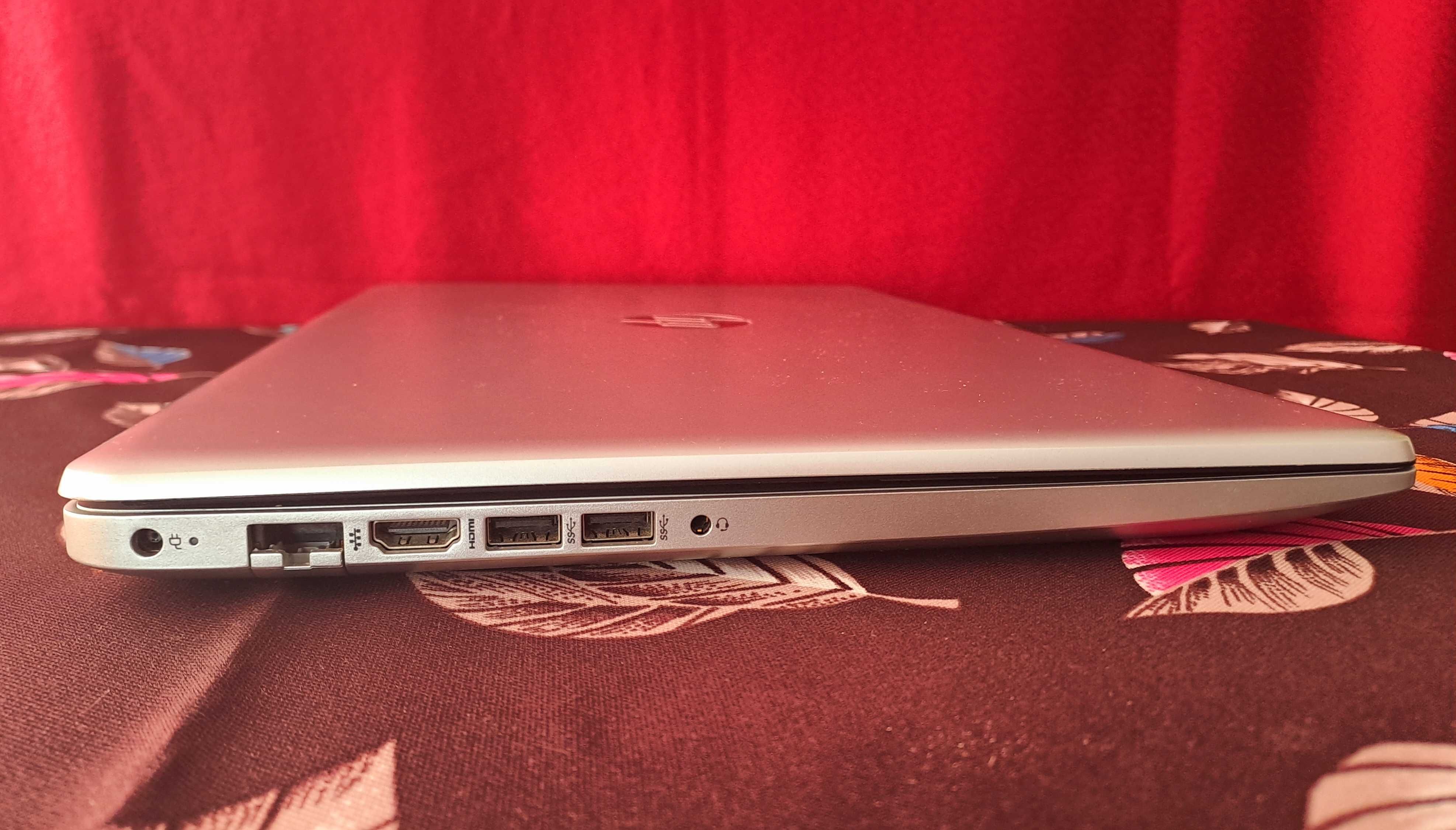 Ноутбук HP Laptop 17 FHD IPS intel core i5-1035g1 16GB 256GB SSD Б/В