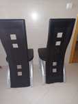 Cadeiras pretas semi novas