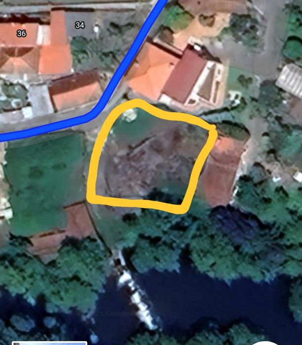 Vendo terreno com viabilidade de construção de moradia