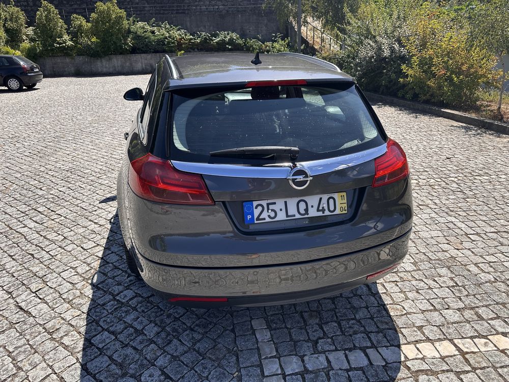 Opel insignia 2.0 130cv  2011/02