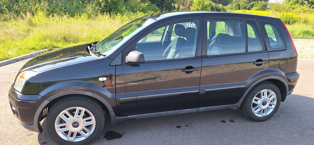 Ford Fusion 1.4 benzyna 2008r. Niski przebieg tylko 153 tys. Anglik!