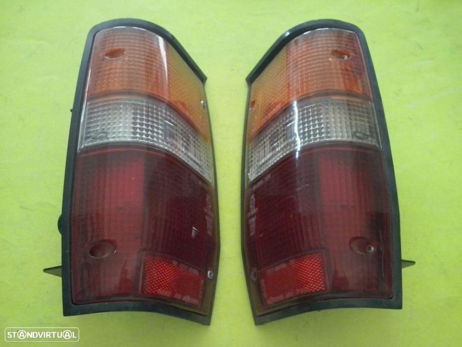 Par Farolins de trás Mitsubishi L200 K14 K34 Usados