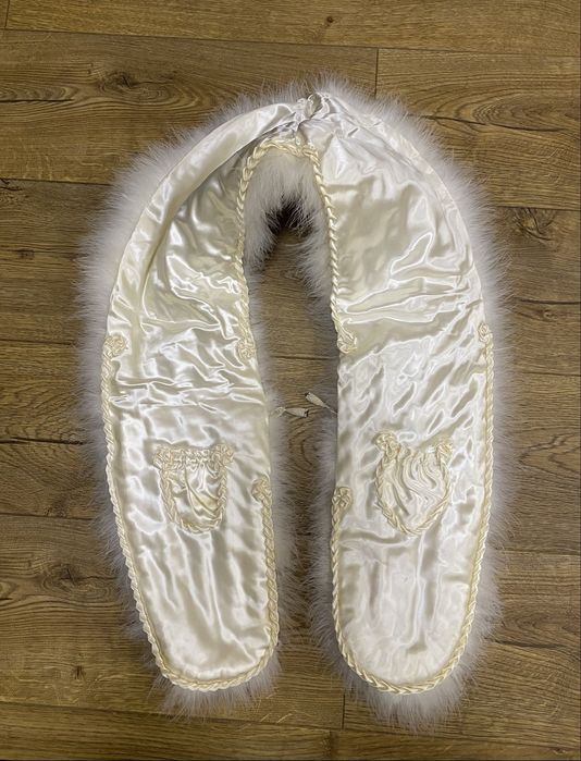 Біла накидка для весільного або вечірнього наряду