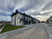 Продам Зданий таунхаус в Крихівцях