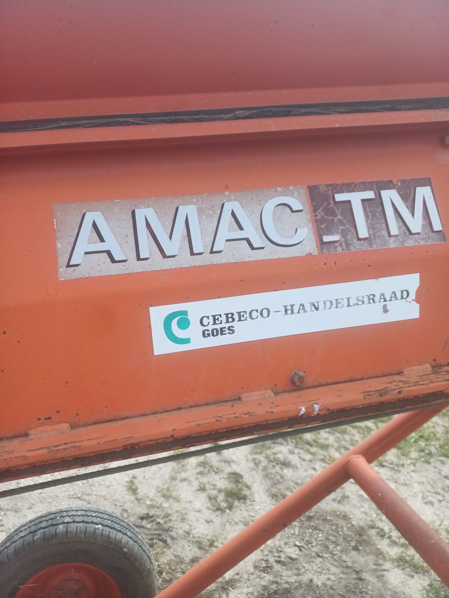 Podajnik taśmociąg pryzmownik 9m