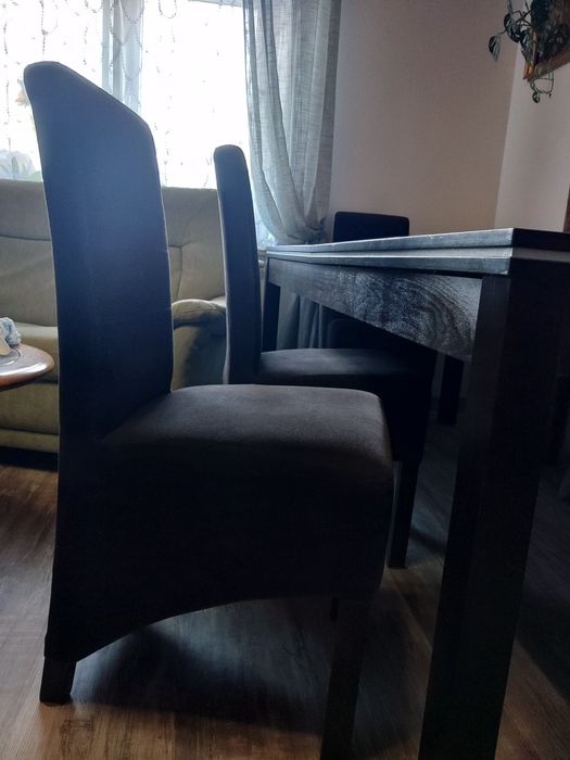 Rozkładany stół + 12 krzeseł + ława