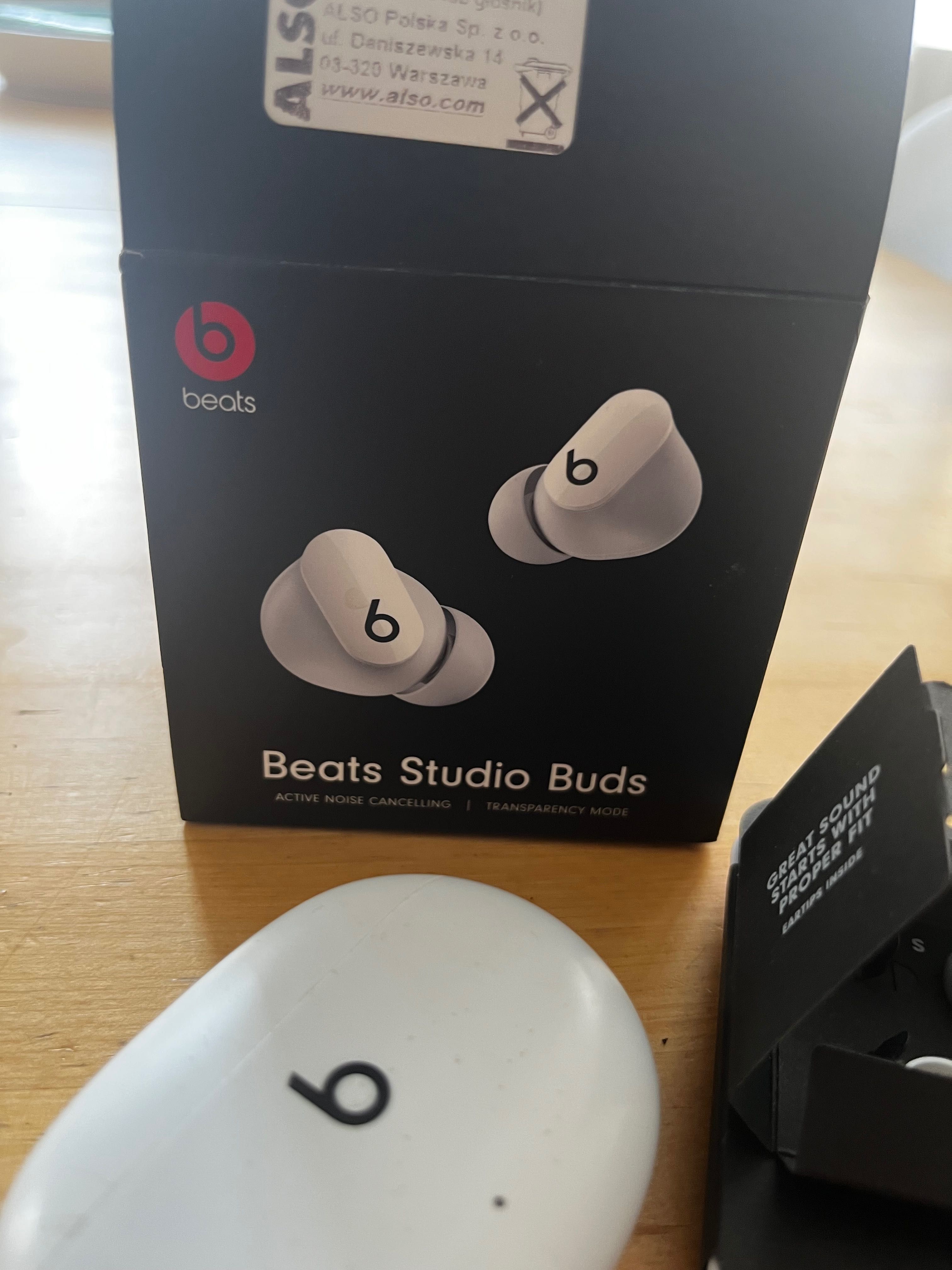 Beats Studio Buds