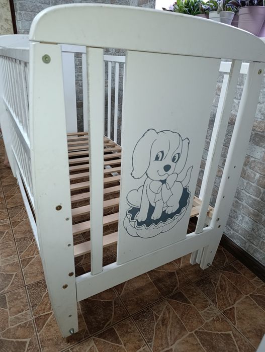 Продам детскую кроватку