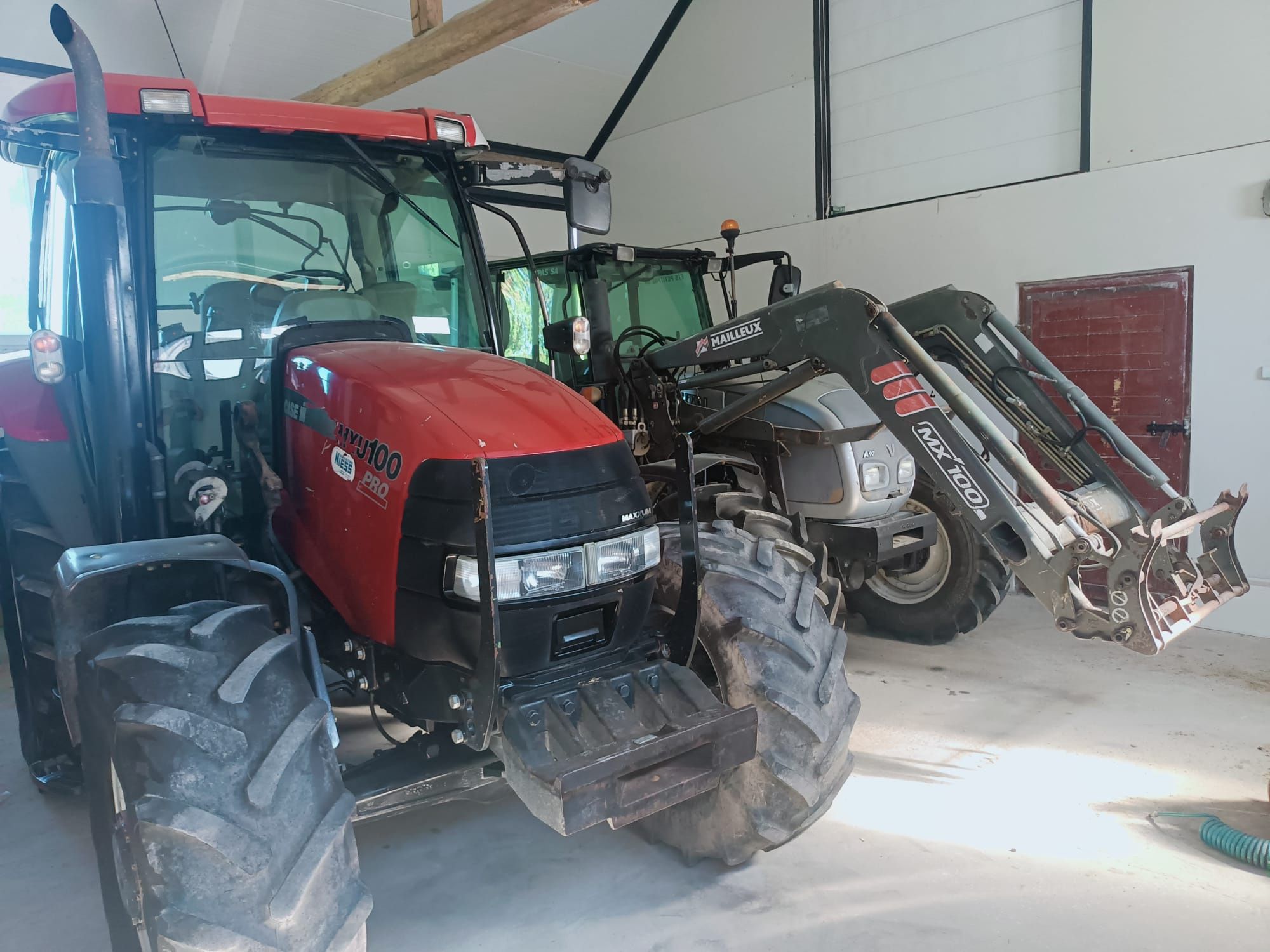 New Holland 7840 Ford 7840 case mxu 100 valtra a 92
