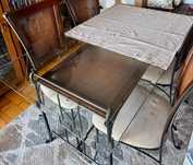 Mesa de jantar com cadeiras