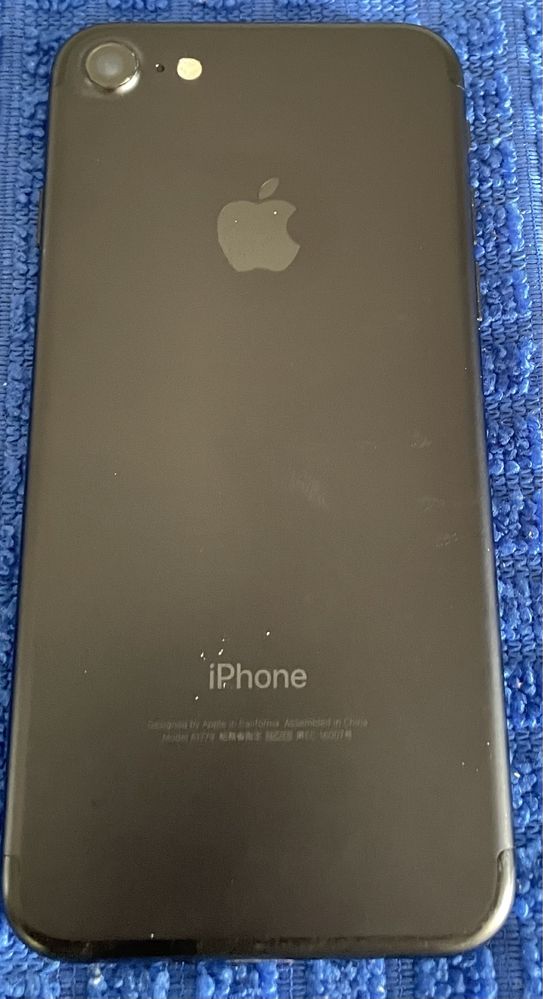 Айфон iPhone 7 на 32 ГБ