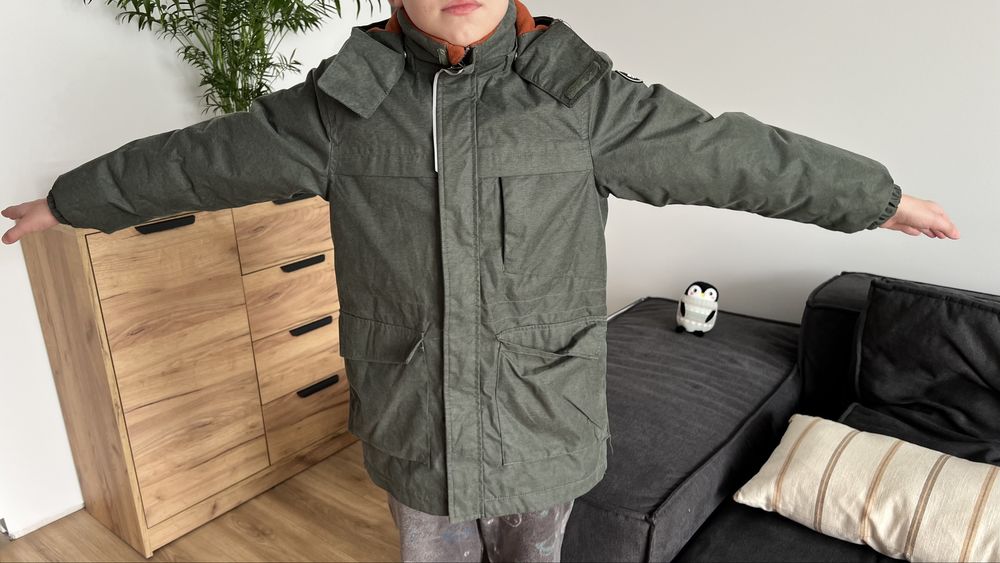 Зимова куртка Lassie р140