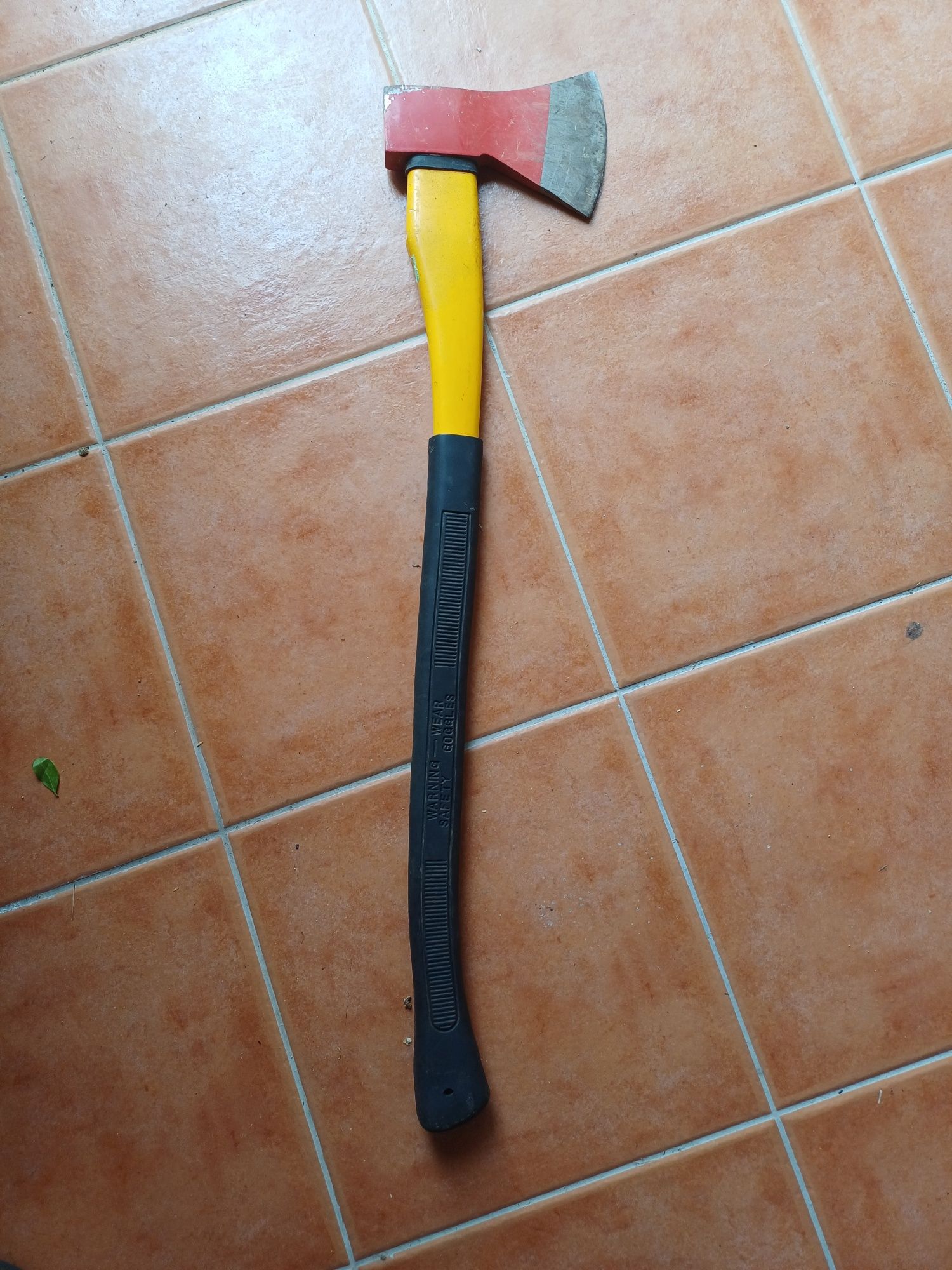 Machado moderno com 82 cm