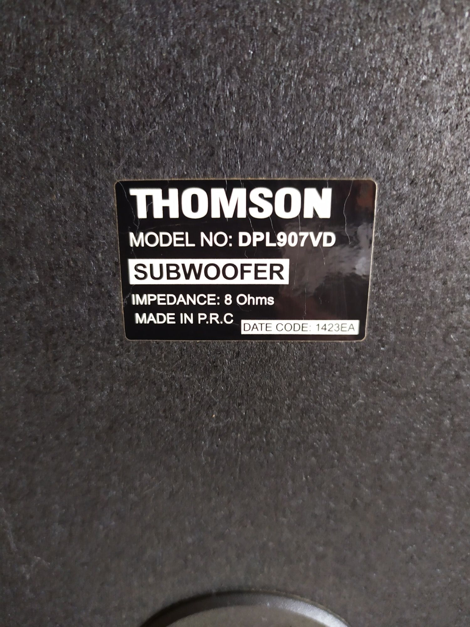 Subwoofer Thomson DLP907VD e 3 colunas Goodmans GHC35