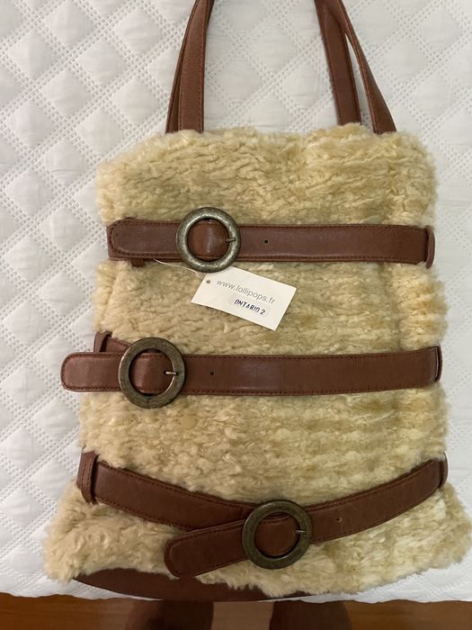 Mala em Pele  de ovelha