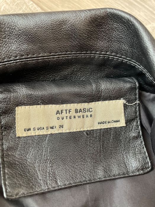 Куртка шкіряна чорна