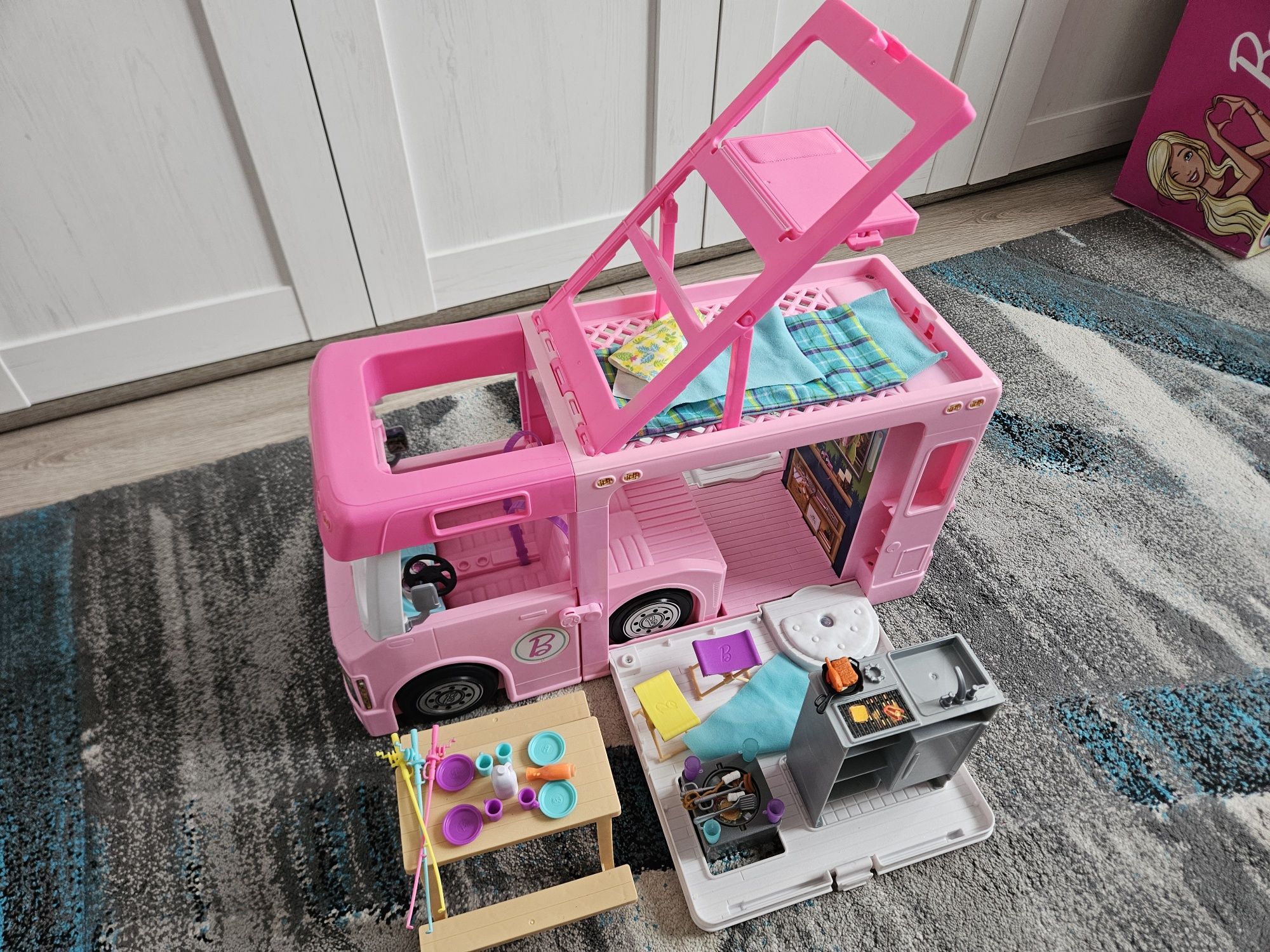 Kamper Barbie Matel