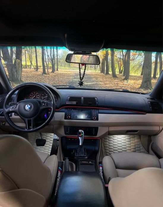 Автомобіль BMW   X5