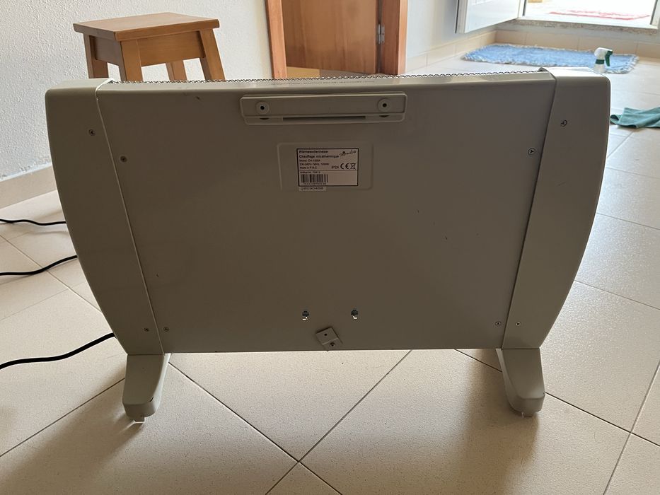 Aquecedor eletrico portatil - bom estado