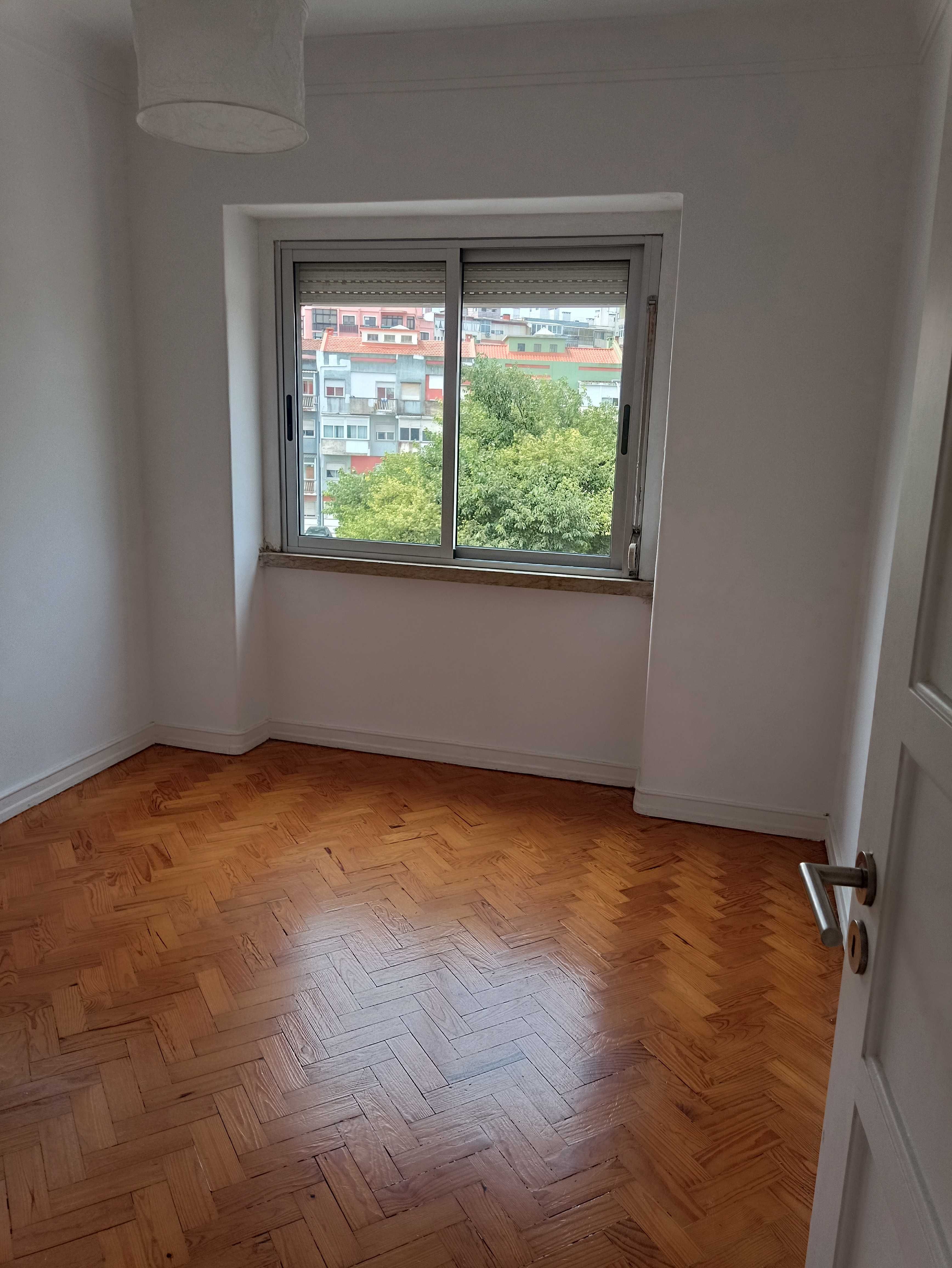 Arrendo T2  Mina/Amadora