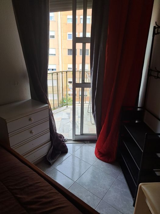 Quarto para arrendar