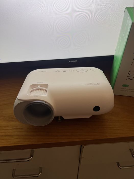 Projetor portatil com beg para transporte yoton