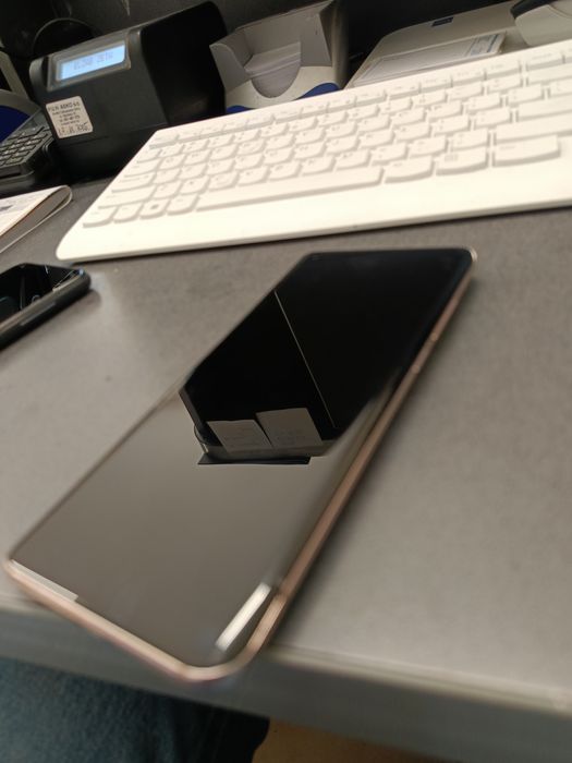 Xiaomi Mi 10 Pro wyświetlacz idealny