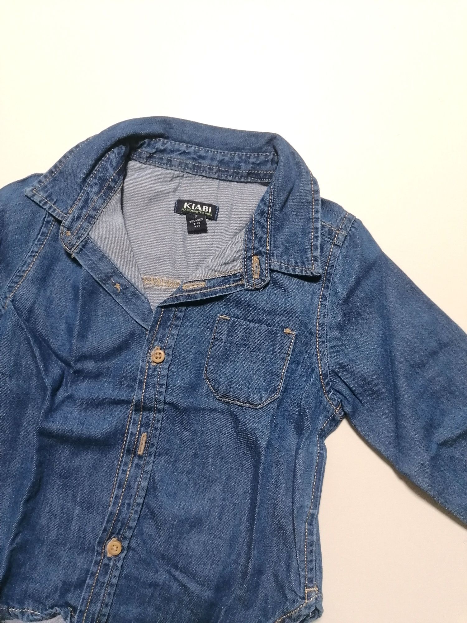 Camisa de Ganga de Bebé Menino
Tamanho 7 meses (71cm)
Kiabi
.
Caracte
