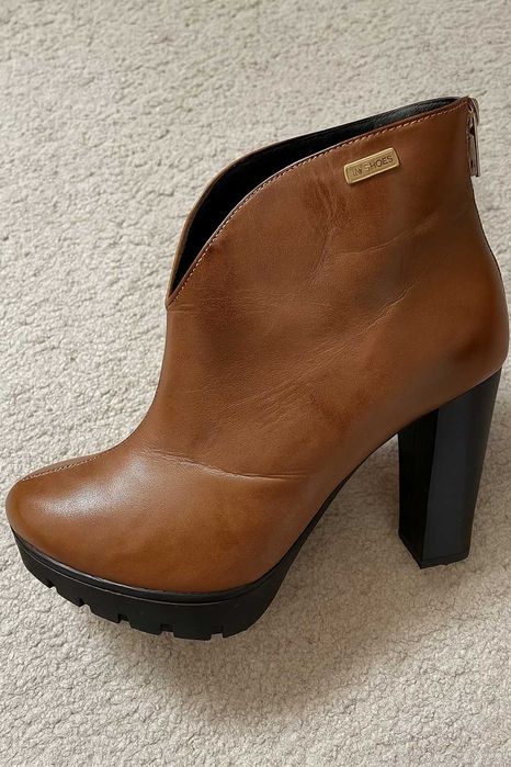 ∎ Botas/Botins de Senhora 100% Pele Genuína – Novos ∎