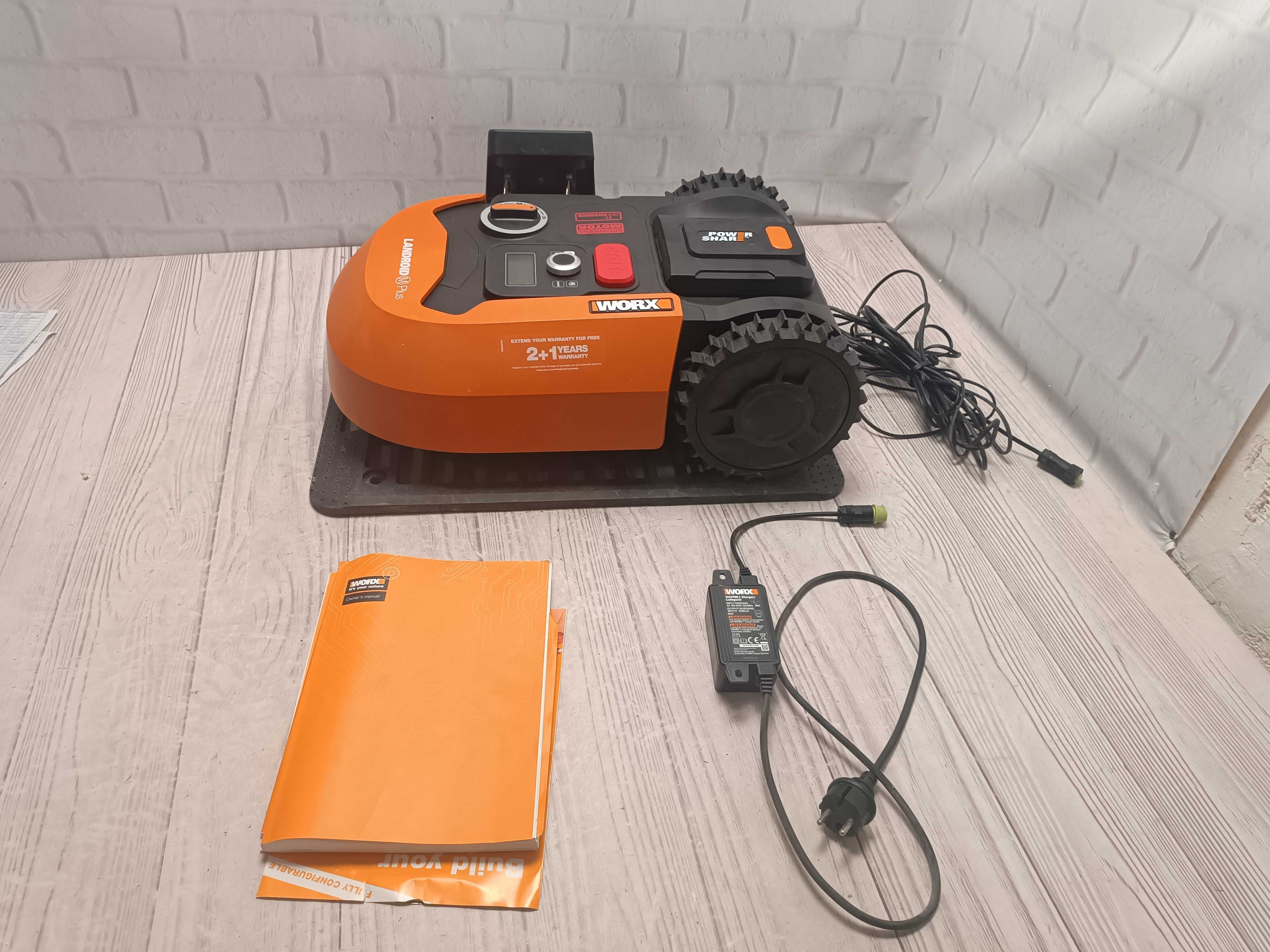 WORX Landroid M700 PLUS WR167E Газонокосарка-робот 500 м\кв