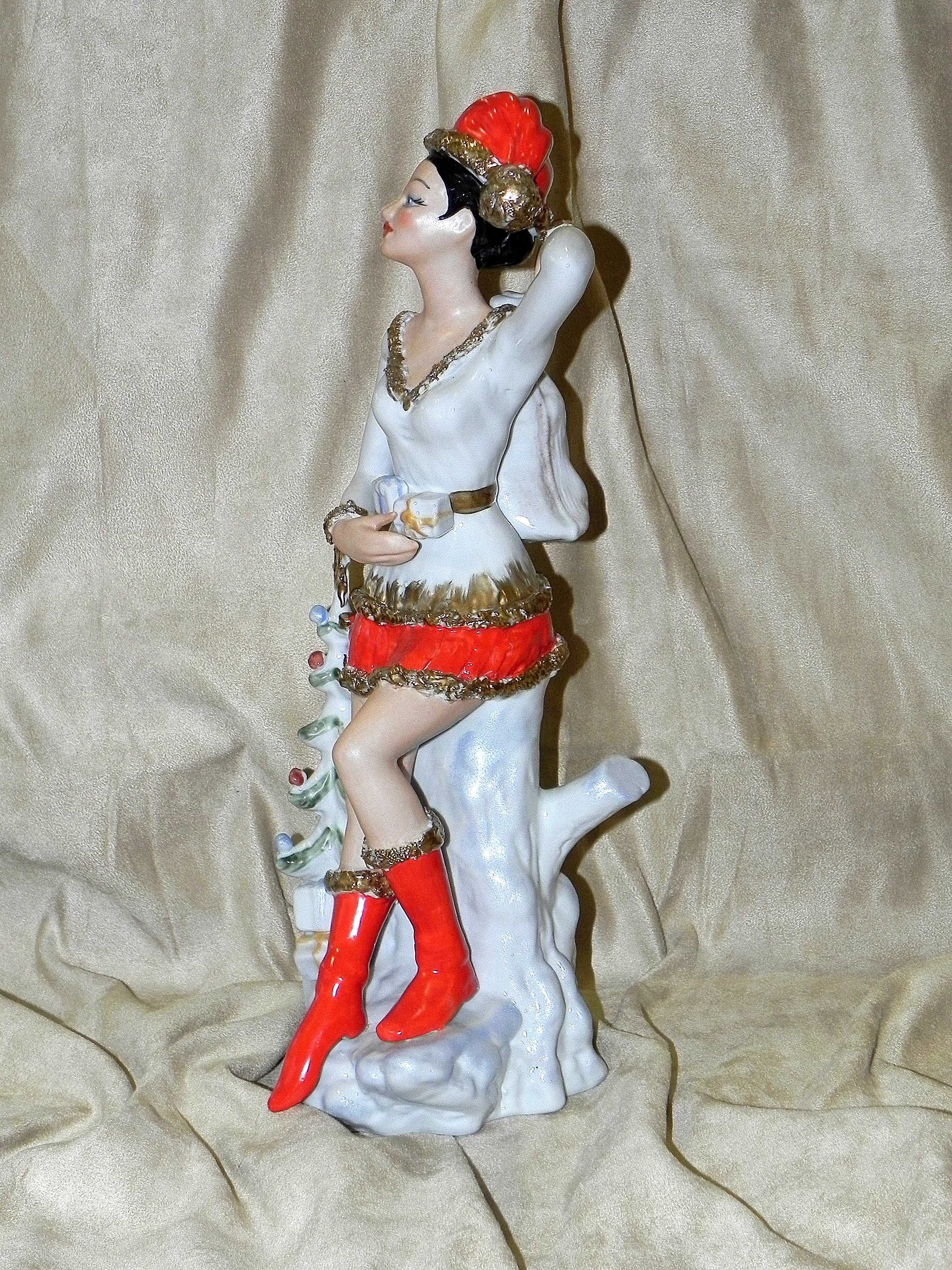 Porcelana na święta, Mikołaj, Śnieżynka, ozdoba świąteczna 40cm