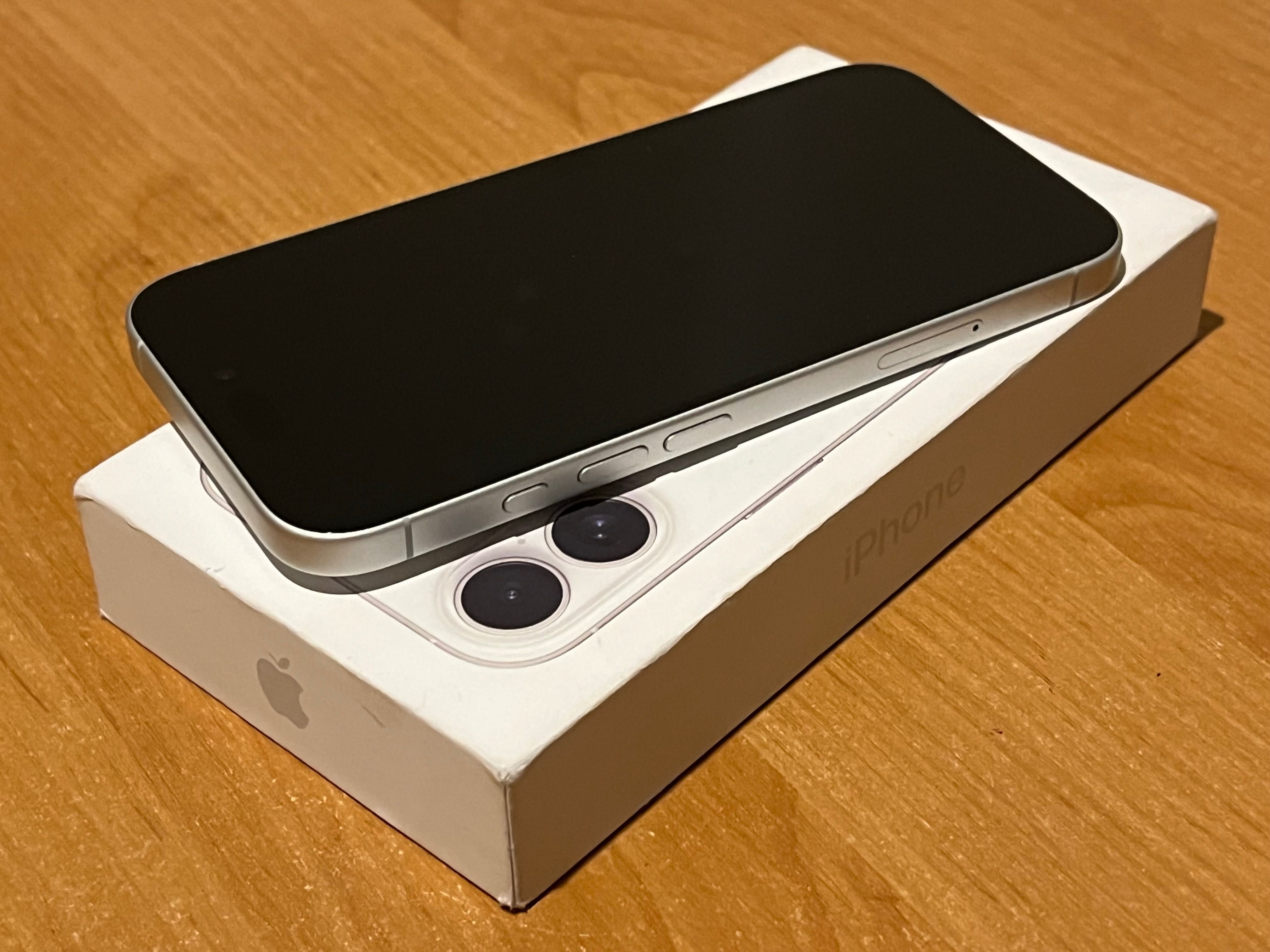 iPhone 16/ 128GB/ Jak Nowy/ Gwarancja