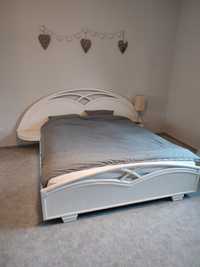Sypialnia rattanowa łóżko i komoda
