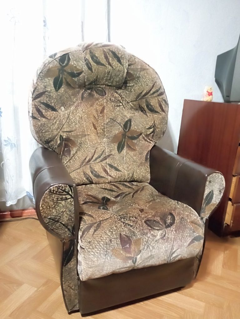2 одинаковых Кресла