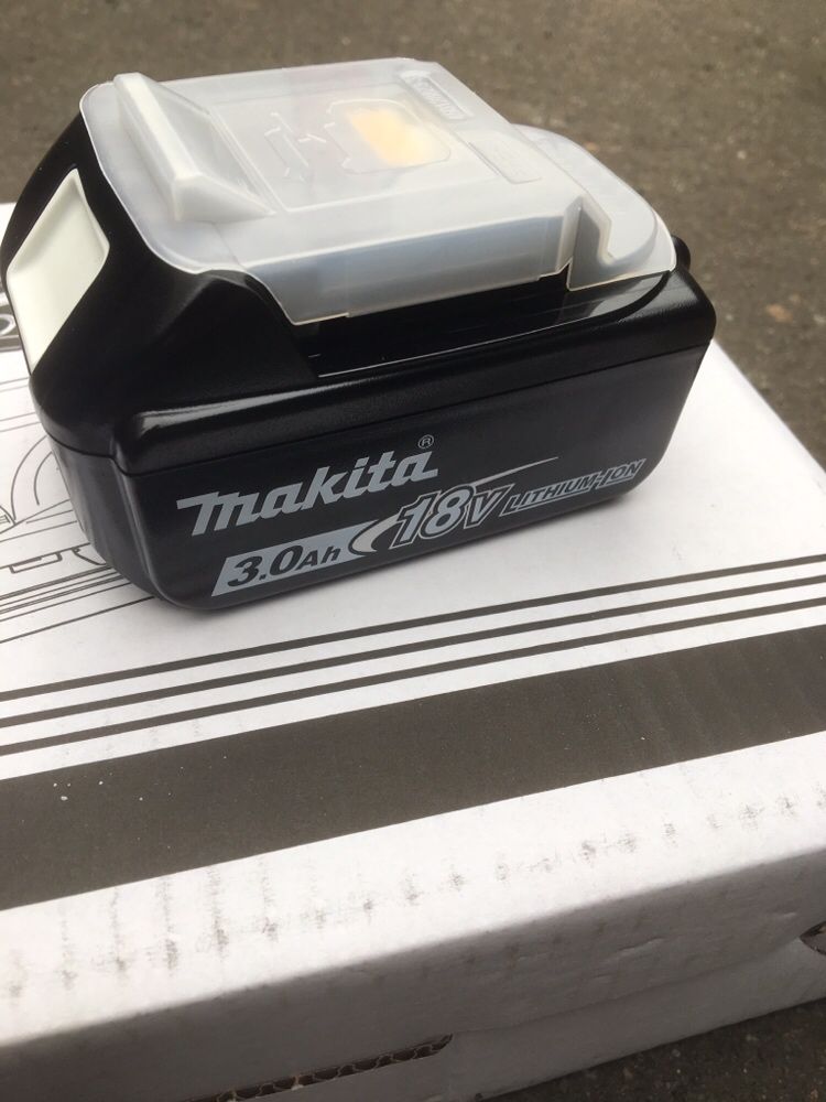 Аккумулятор Makita BL1830B BL1850B BL1860B 18В  LXT оригинал новый
