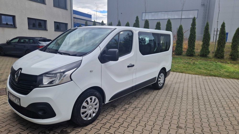 Sprzedam Renault Trafic- 8 osobowy